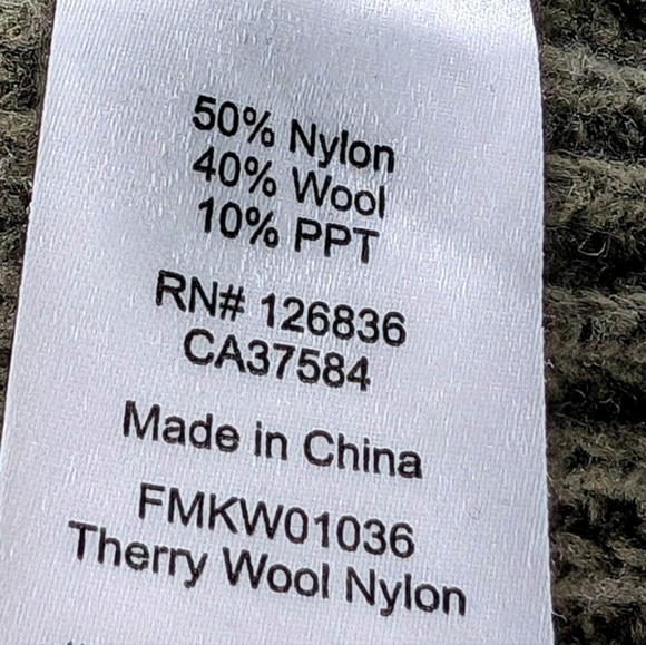 J. Lindeberg Chunky Knit Sweater w/ Shoulder and Arm Patches - Picture 4 of 4